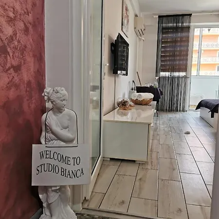 Bianca Studio